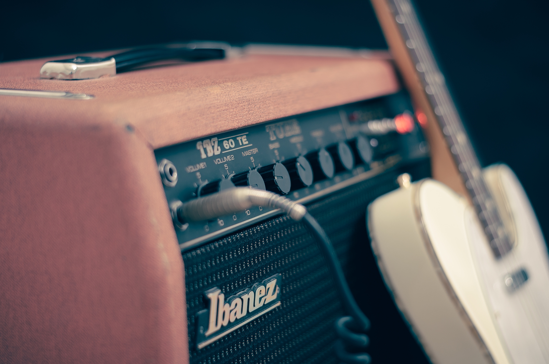 Understanding Tunable DWDM Transceiver Technology